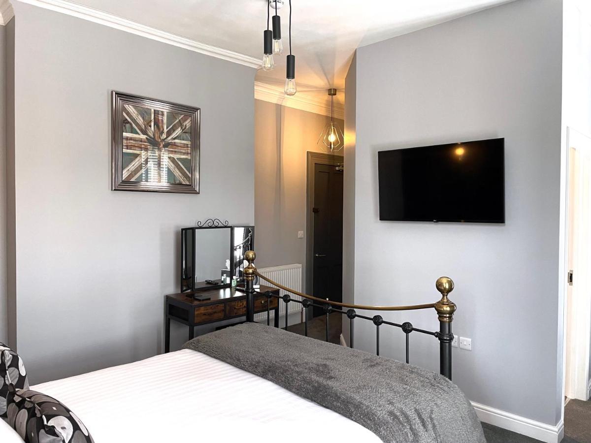 The Devonshire Villa อิลฟราคูมบ์ ภายนอก รูปภาพ